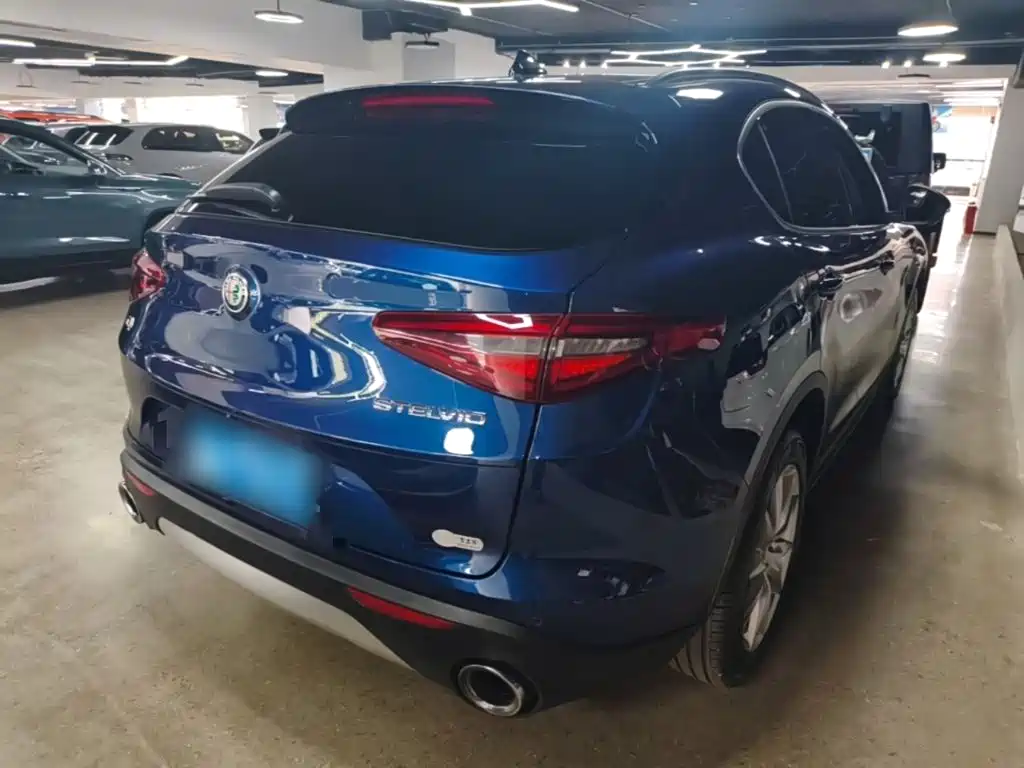 Alfa Romeo Stelvio — миниатюра 7