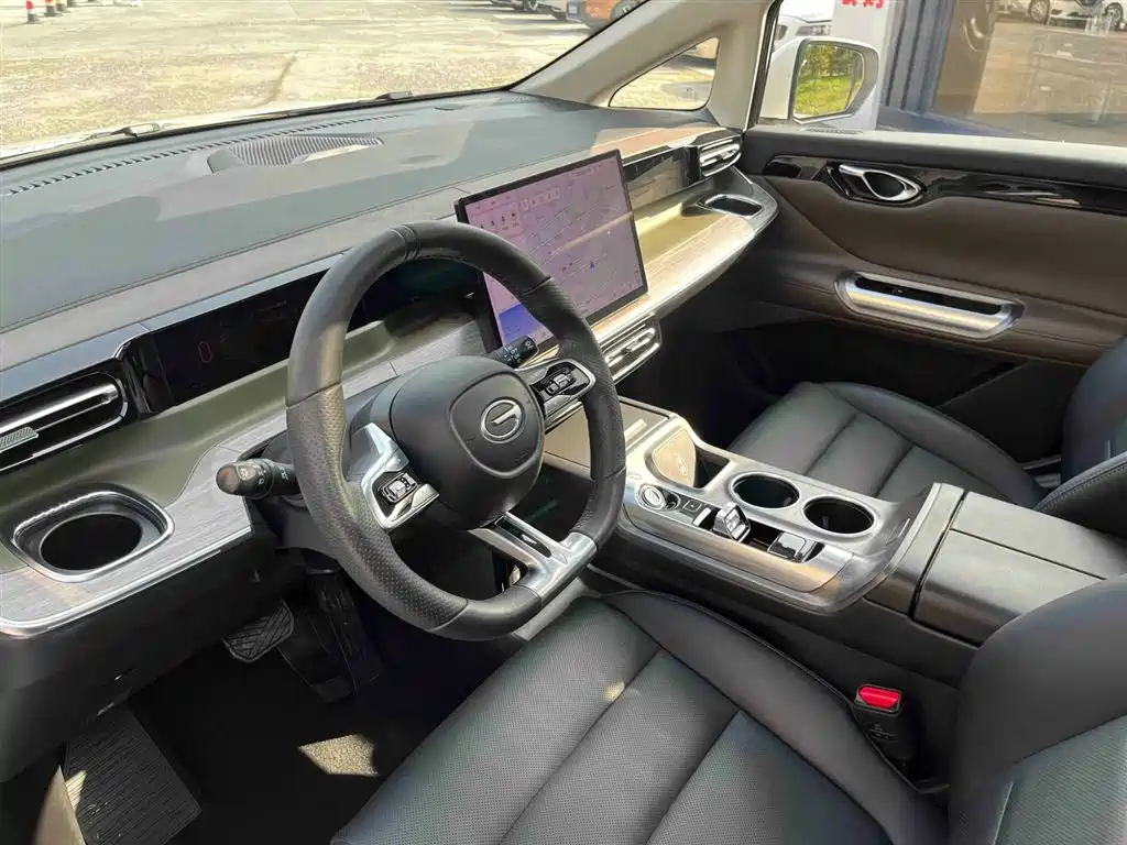 GAC TRUMPCHI E8 NEW ENERGY