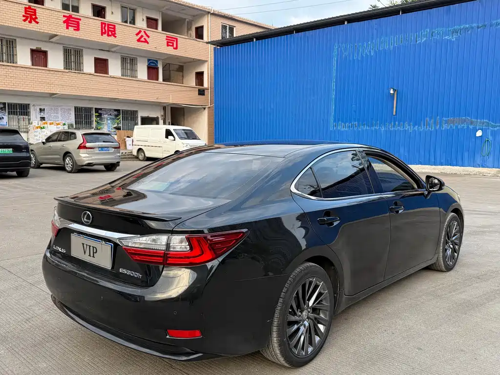 Lexus ES — миниатюра 5
