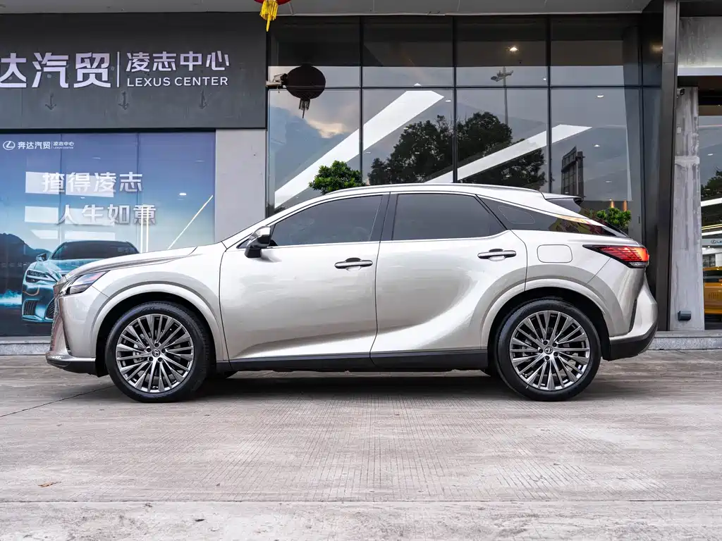 Lexus RX — миниатюра 4