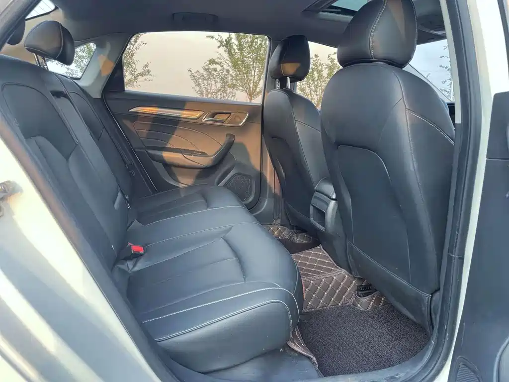 Roewe i6 Classic — миниатюра 13