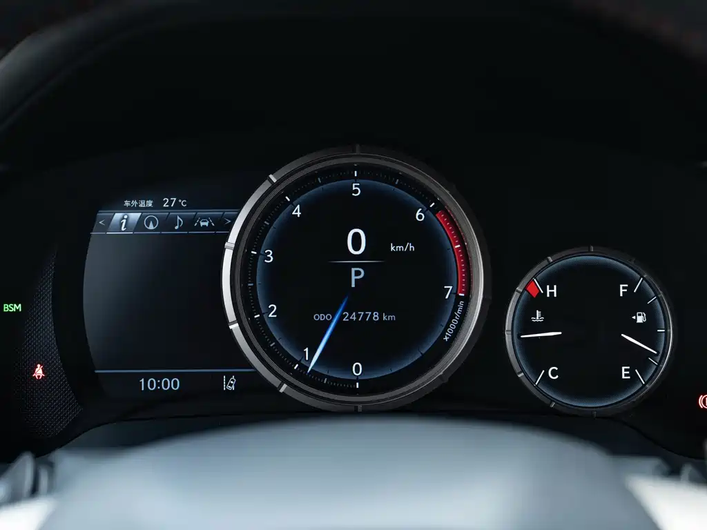 Lexus RX — миниатюра 23