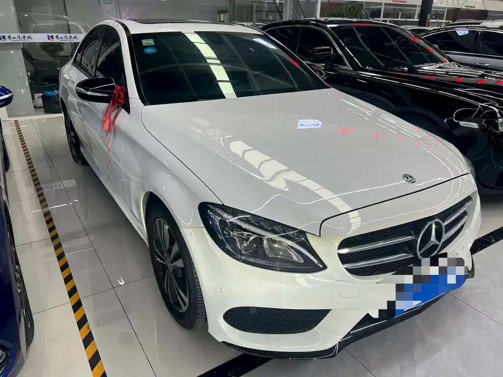 Mercedes-Benz C-Class — миниатюра 3