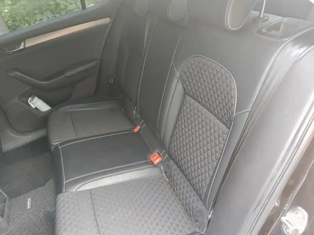 Skoda Superb — миниатюра 15