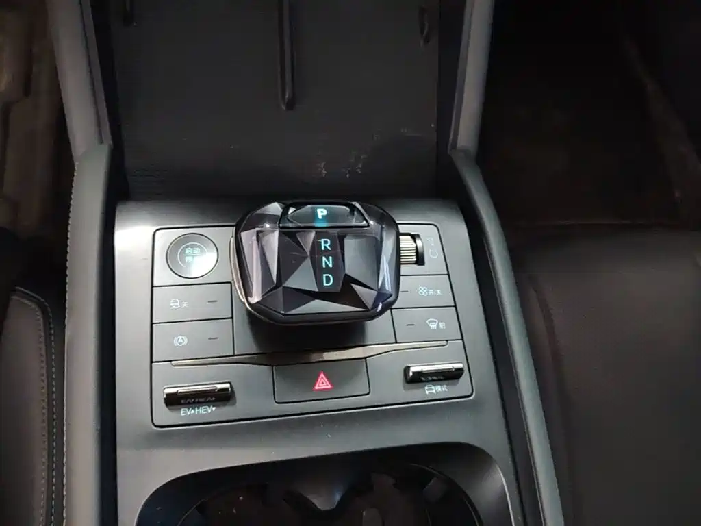 BYD Qin L — миниатюра 14