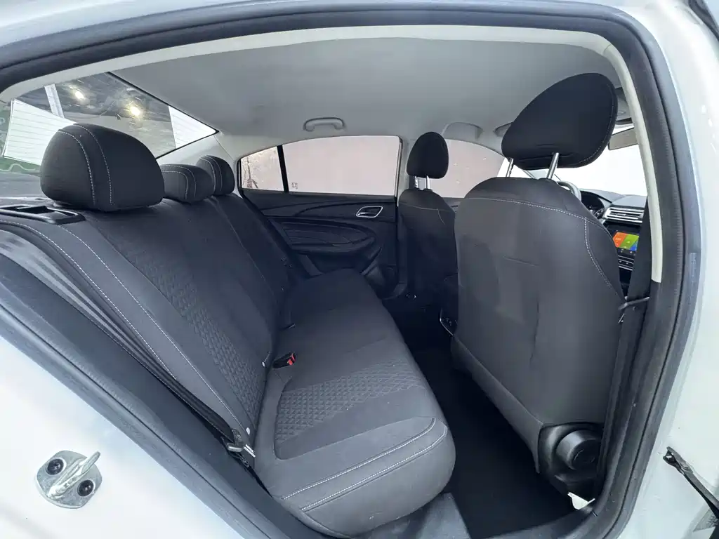 Roewe i5 2019 1.5L MT 4G