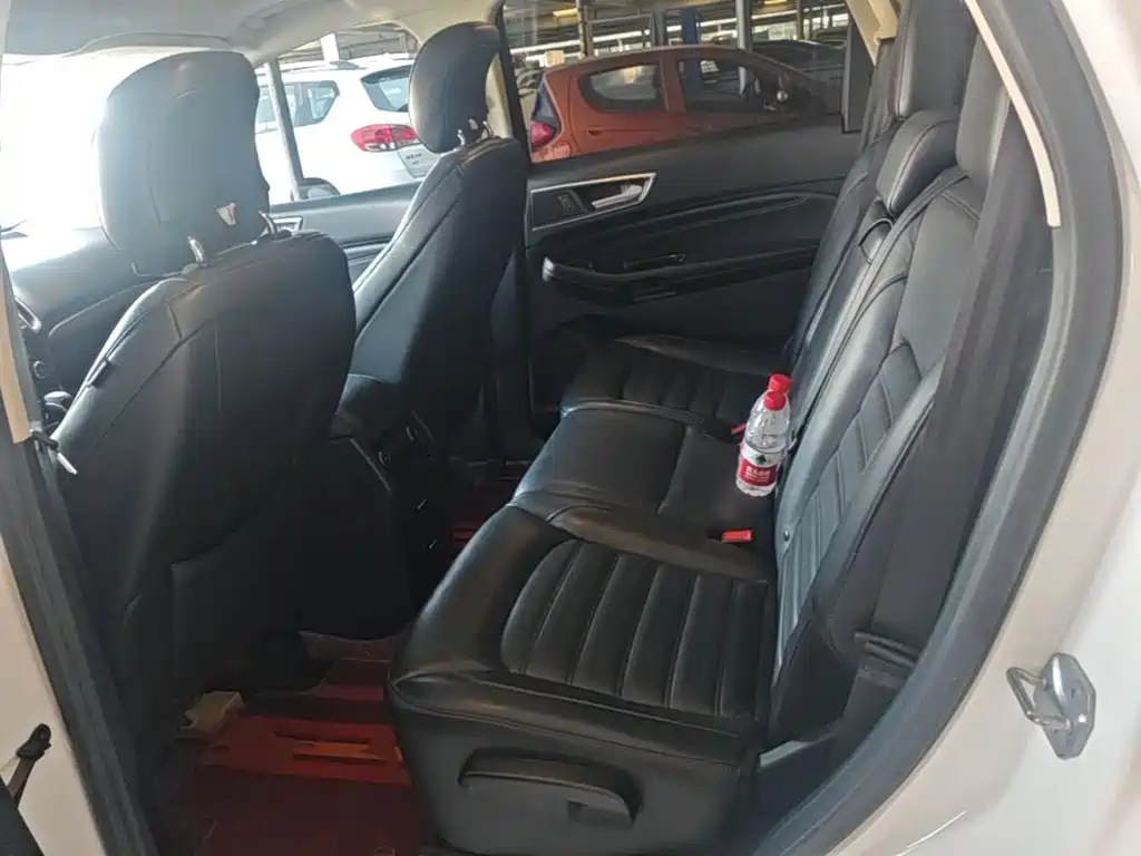 Ford Edge — миниатюра 17