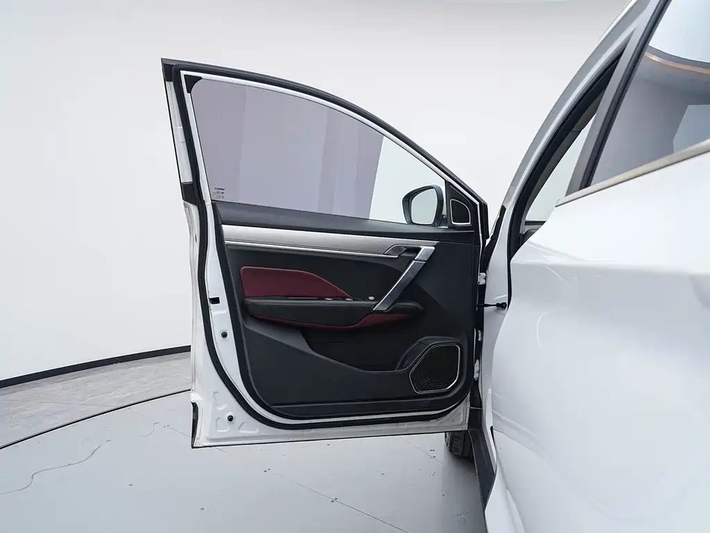 Geely Binyue — миниатюра 19