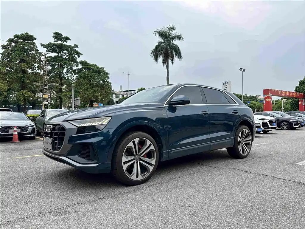 Audi Q8