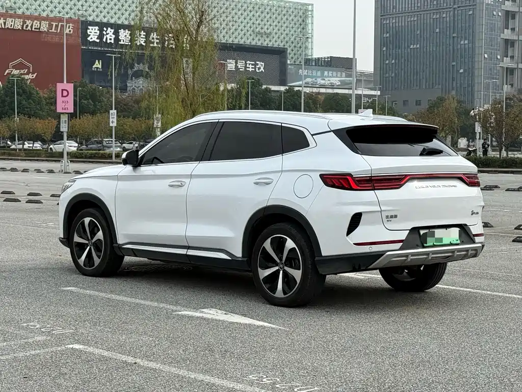 BYD PLUS New Energy — миниатюра 12
