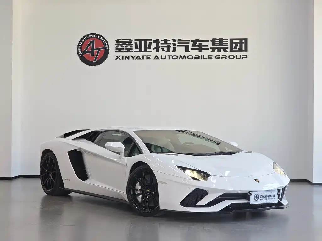 Lamborghini Aventador 2011 LP 700-4