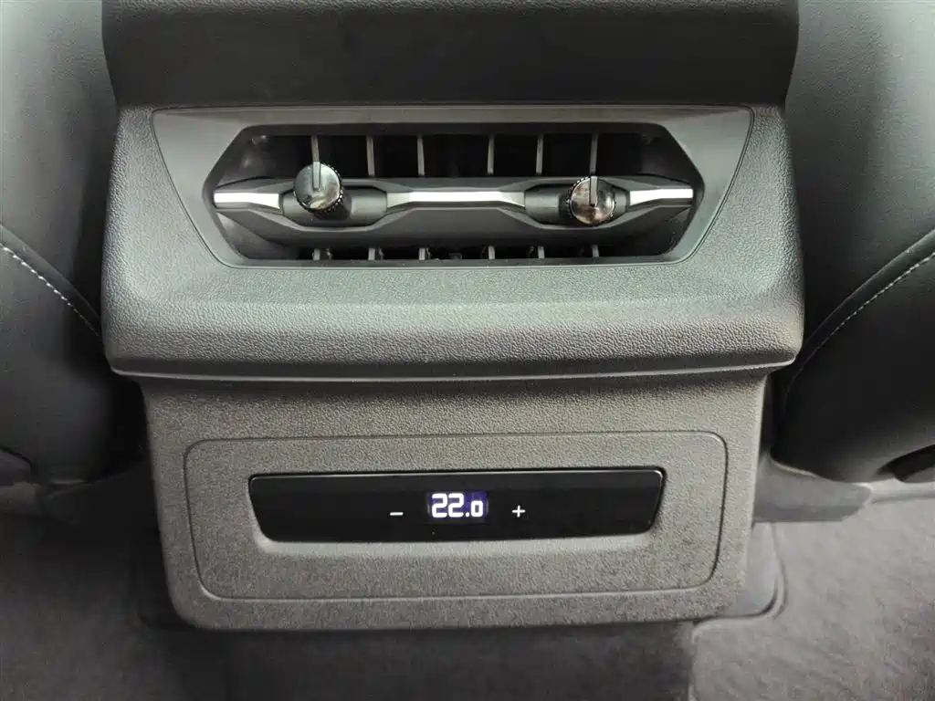 Audi Q6L e-tron id 4515283 из Китая 7