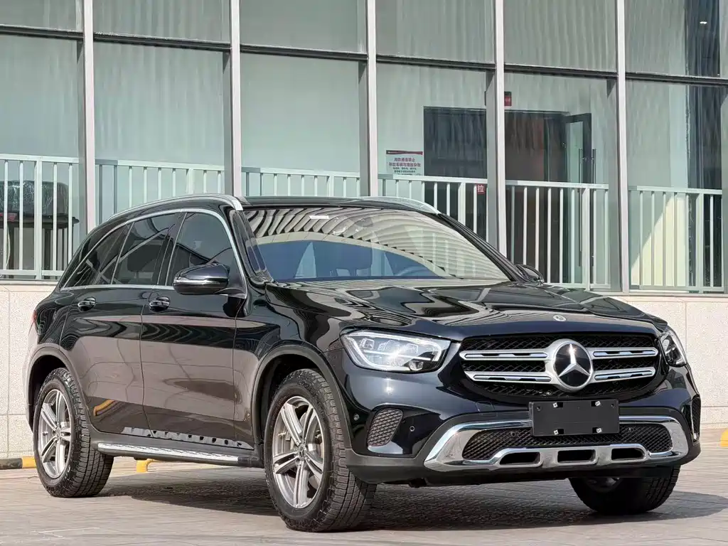 MERCEDES-BENZ GLC