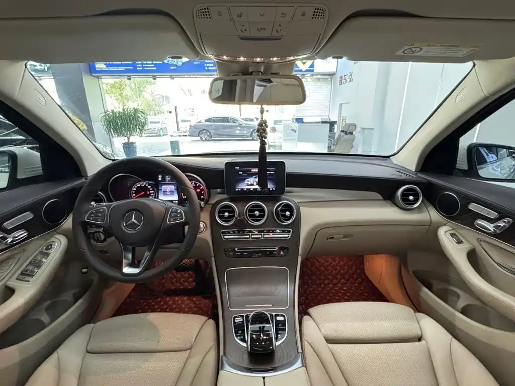 Mercedes-Benz GLC — миниатюра 8