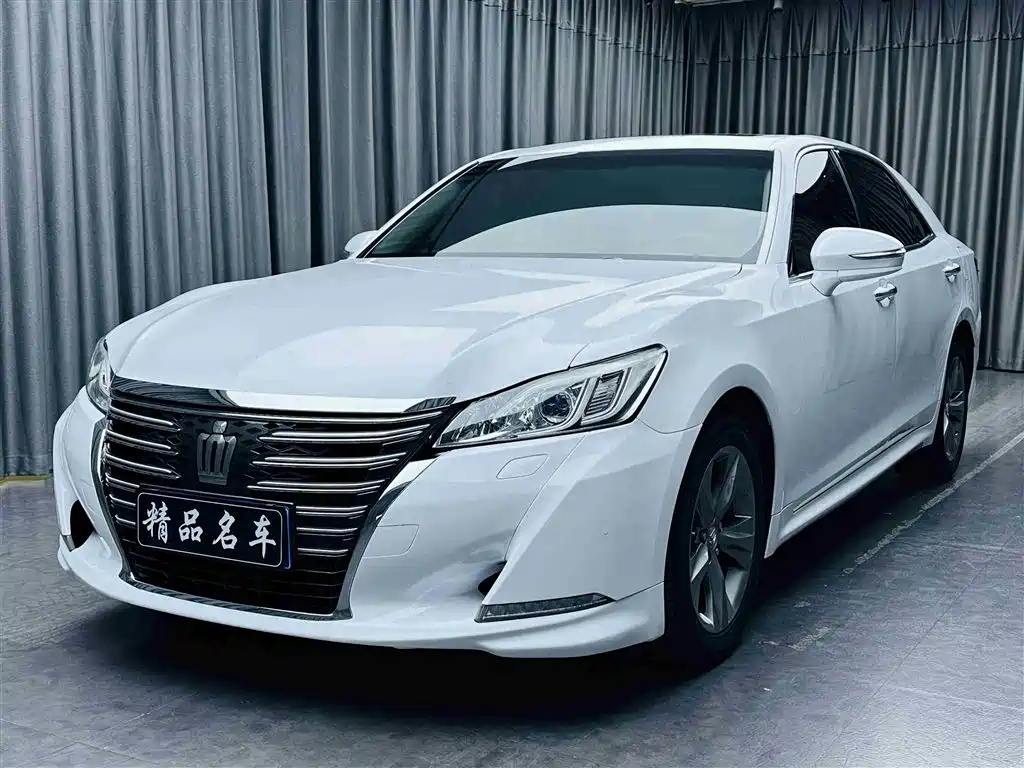 Toyota Crown 2017