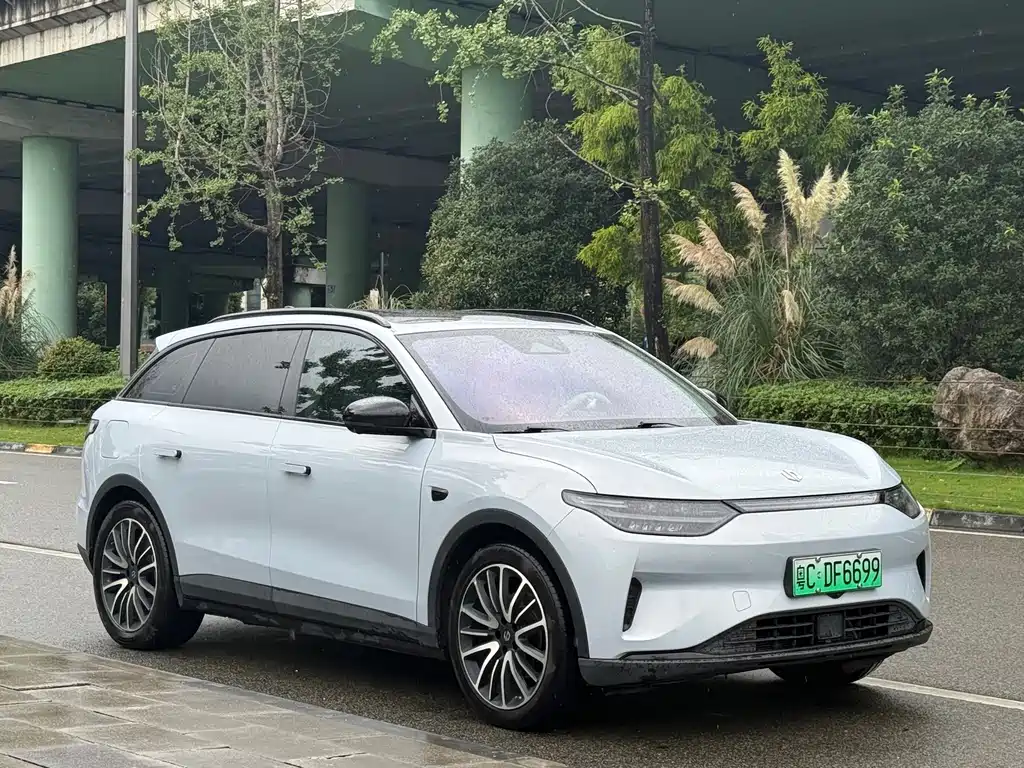 Leapmotor Leapmotor C11 — миниатюра 6
