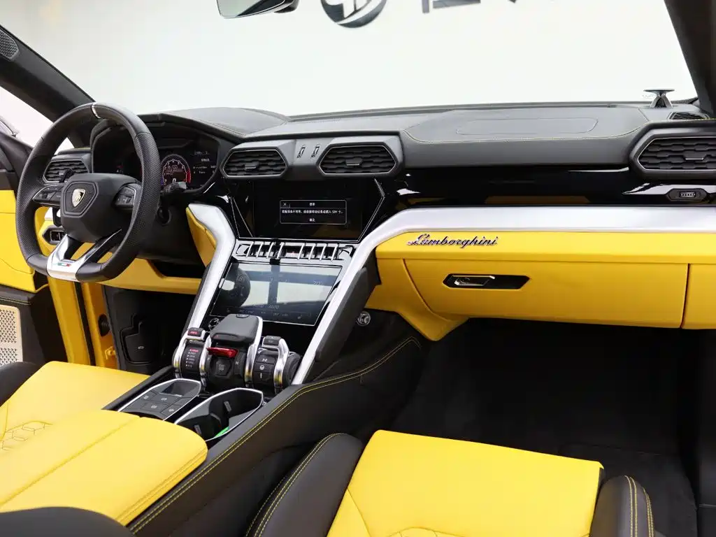 Lamborghini Urus — миниатюра 23