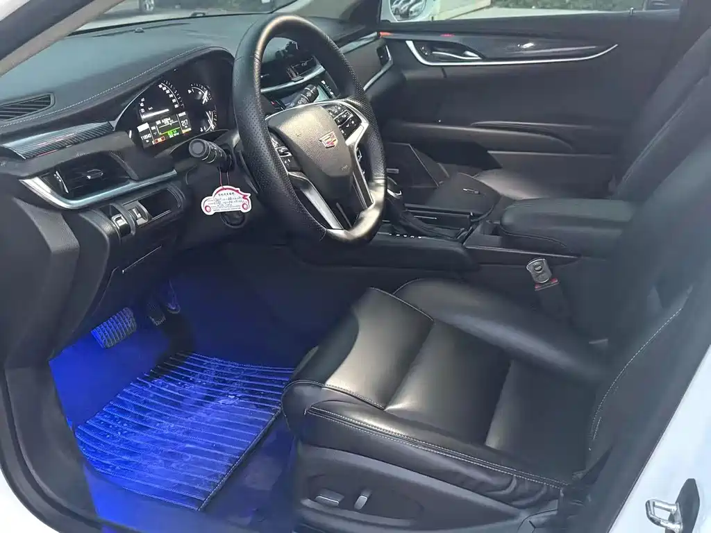 Cadillac XTS — миниатюра 4