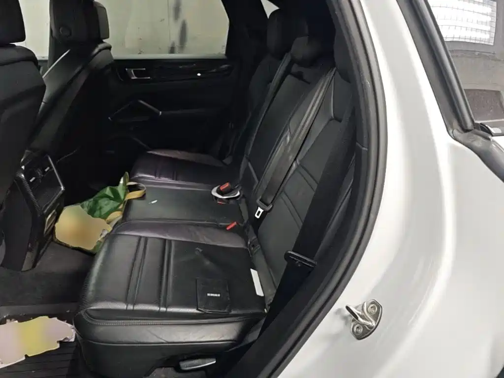 Porsche Cayenne Hybrid — миниатюра 17