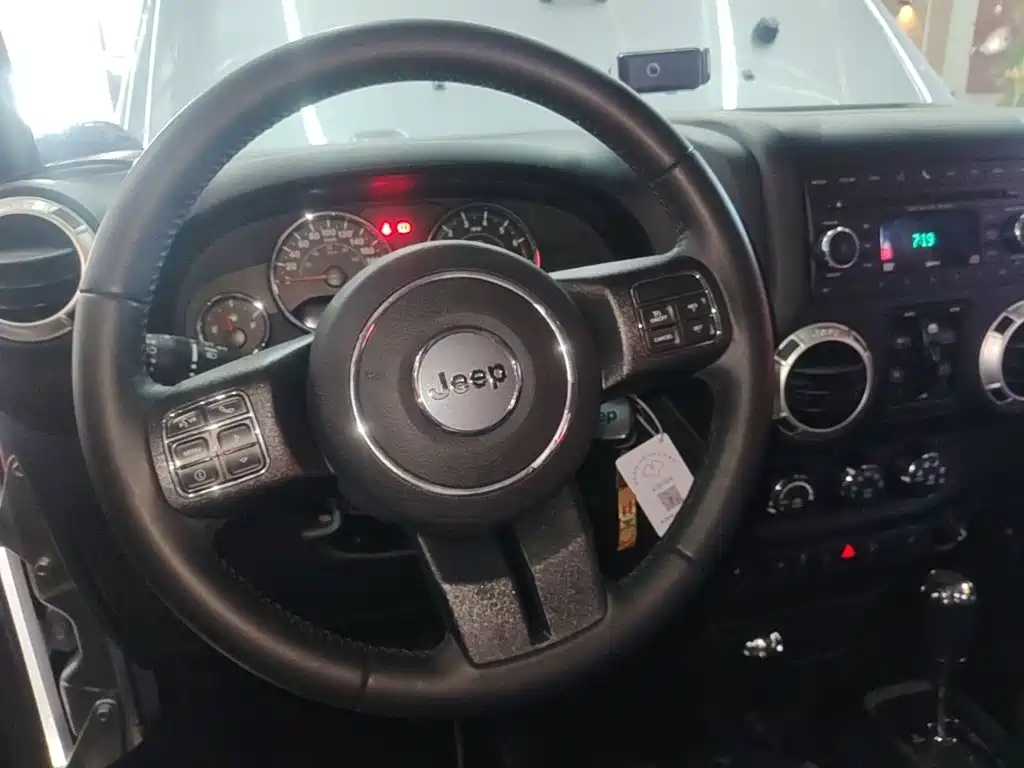 Jeep Wrangler — миниатюра 11