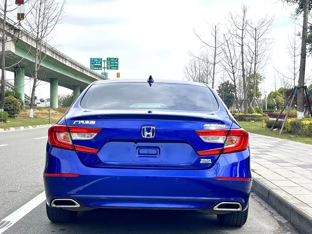 Honda Accord — миниатюра 8