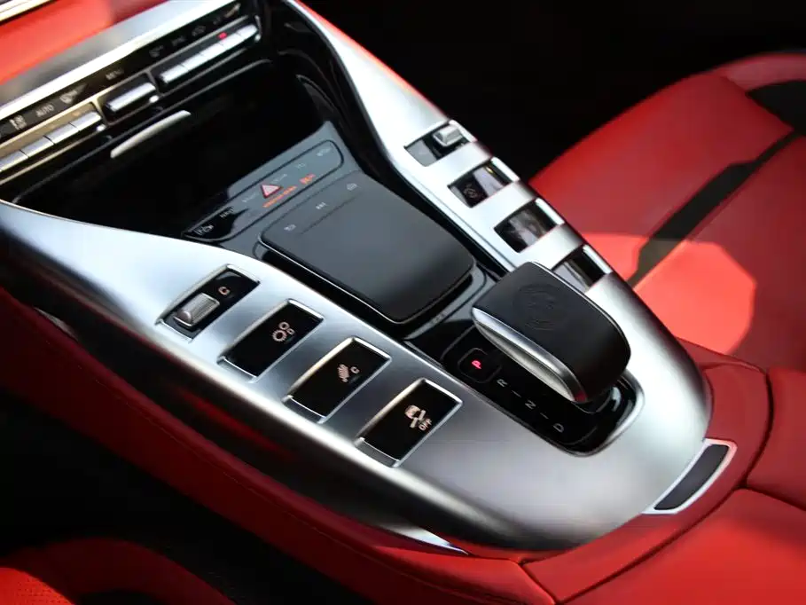 MERCEDES-BENZ AMG GT