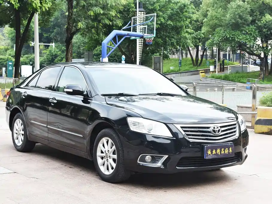 Toyota Camry — миниатюра 3