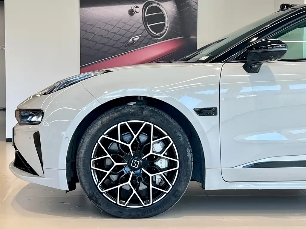 ZEEKR EXTREME KRYPTON 001