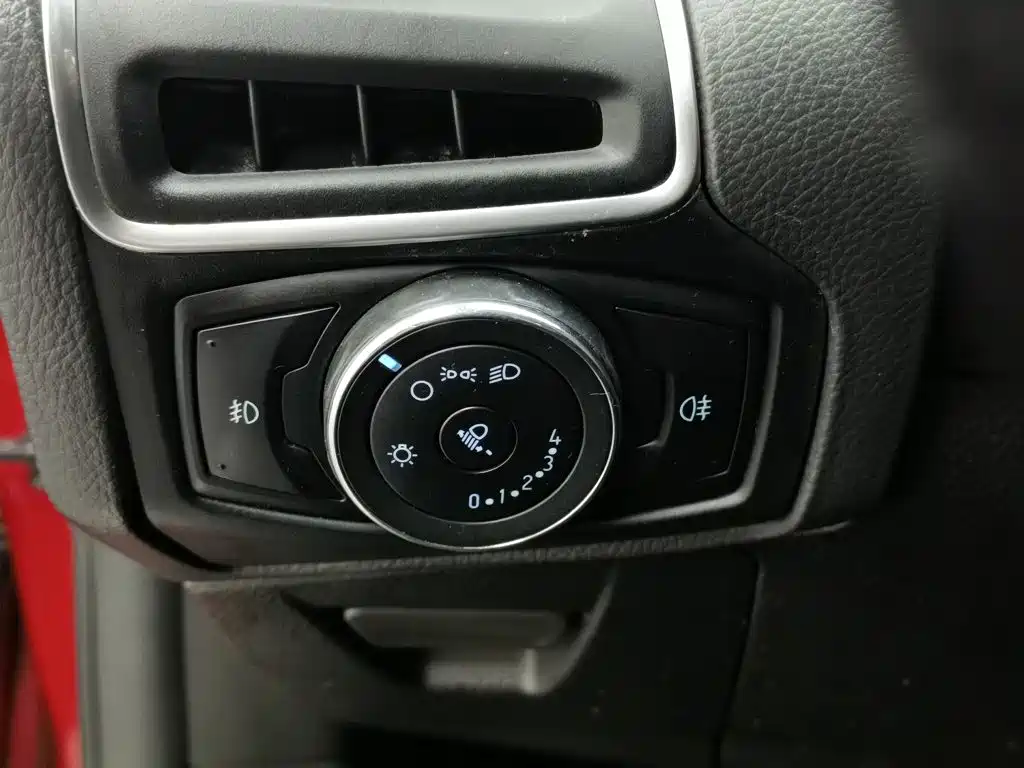 Ford Focus — миниатюра 21