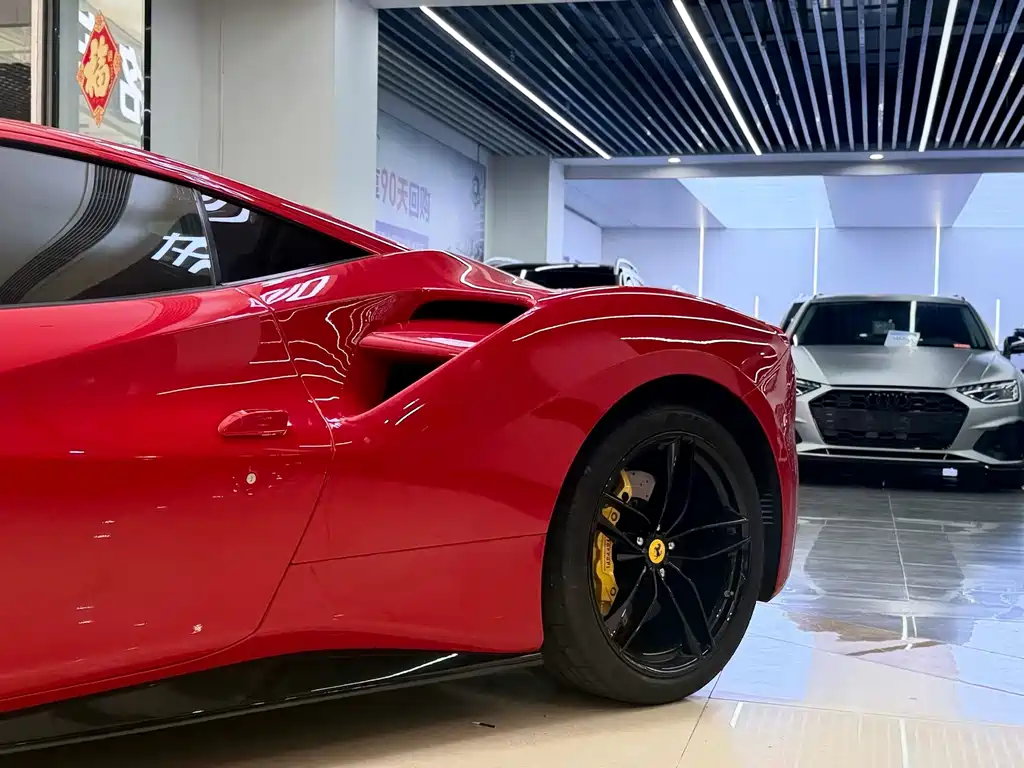 Ferrari 488 — миниатюра 5