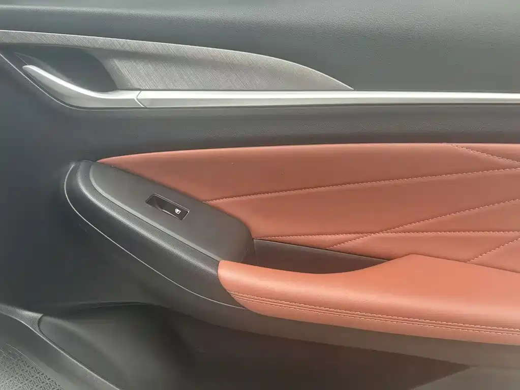 Changan Eado — миниатюра 10
