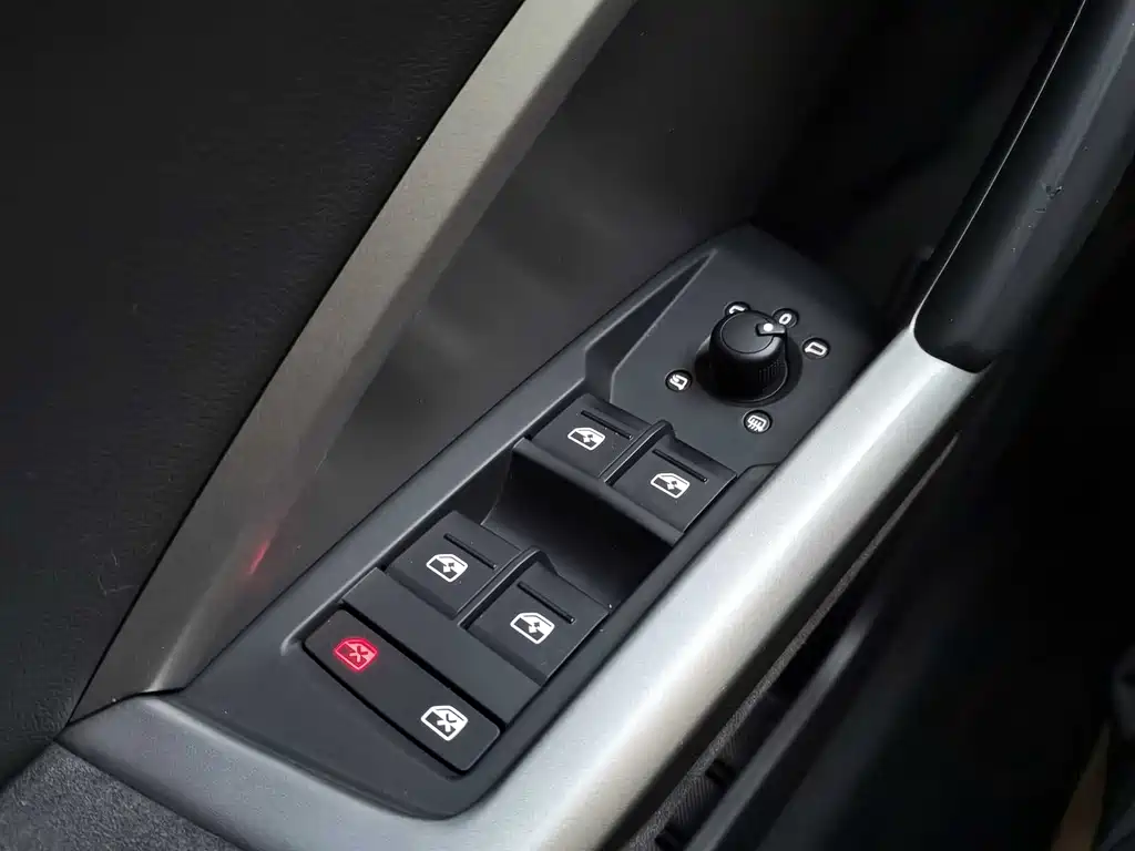 Audi Q3 — миниатюра 14