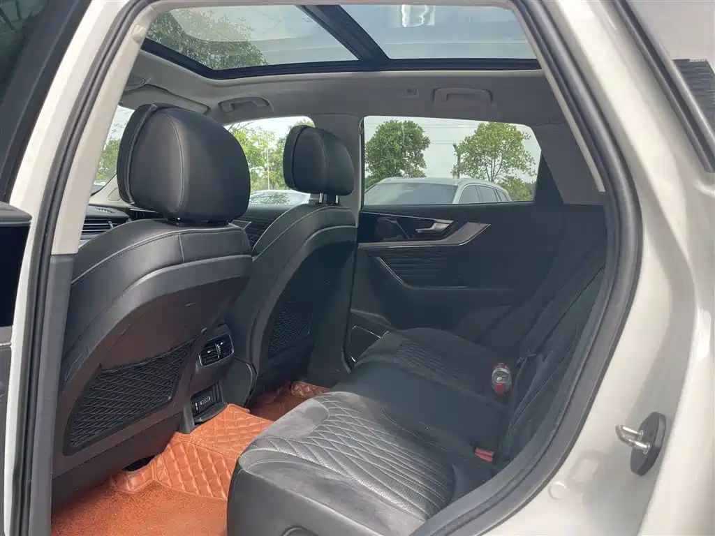 Hongqi Hongqi HS5 — миниатюра 7