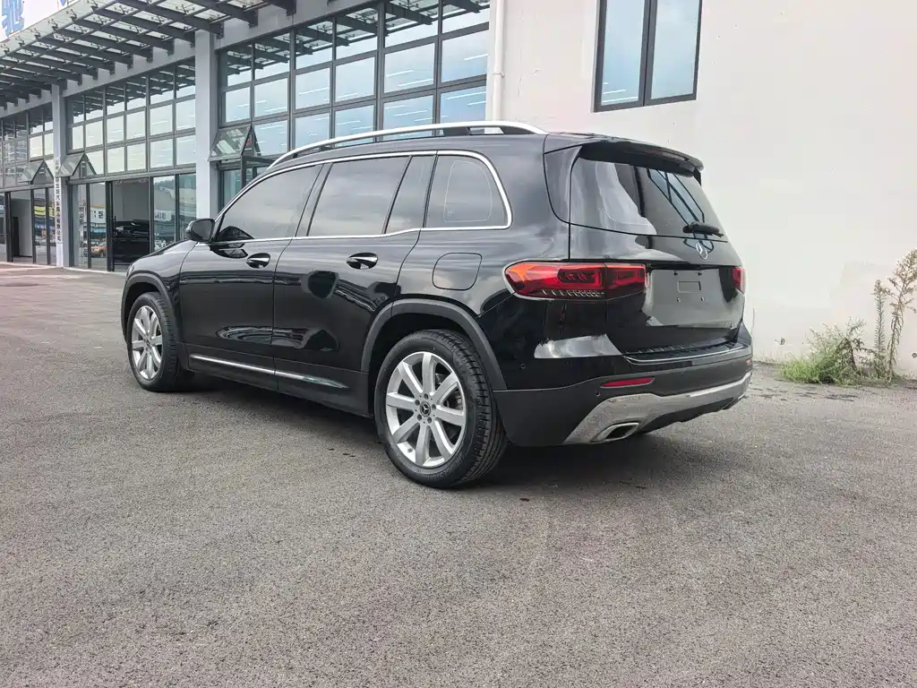 Mercedes-Benz GLB — миниатюра 10