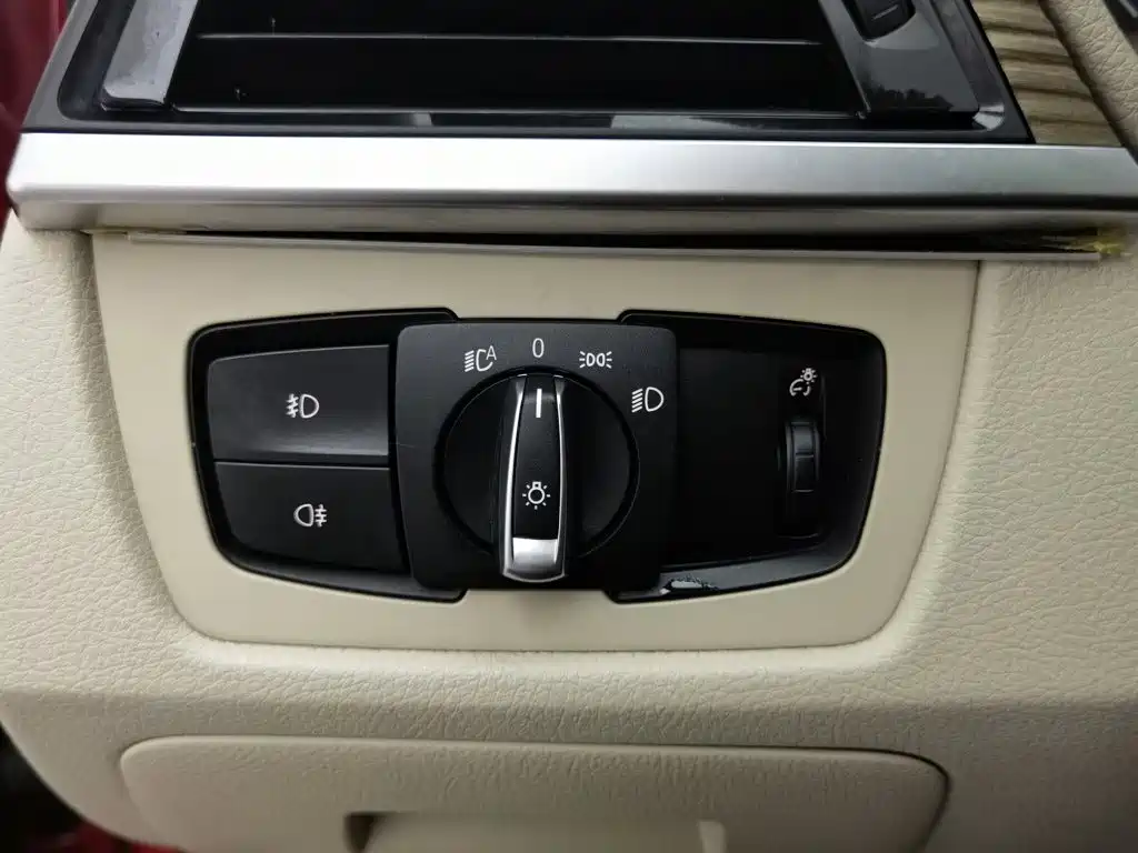 BMW 3 Series — миниатюра 21