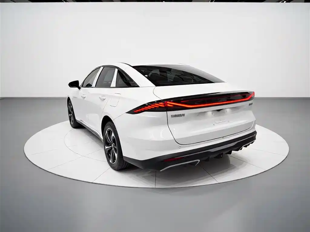 Geely Galaxy Galaxy L6 L6 2025 EM-i 140km