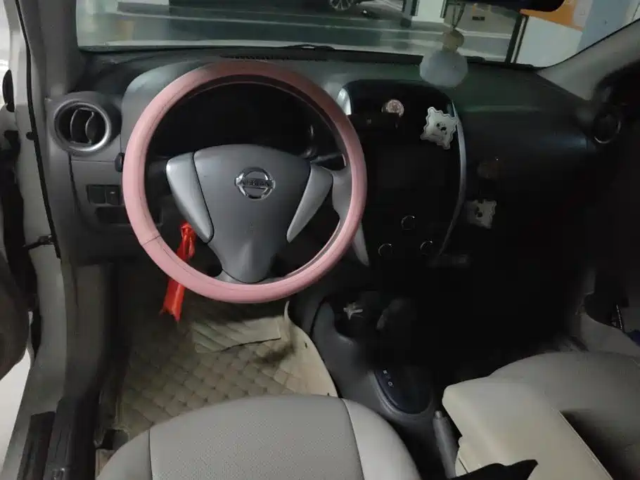 Nissan Sunny — миниатюра 12