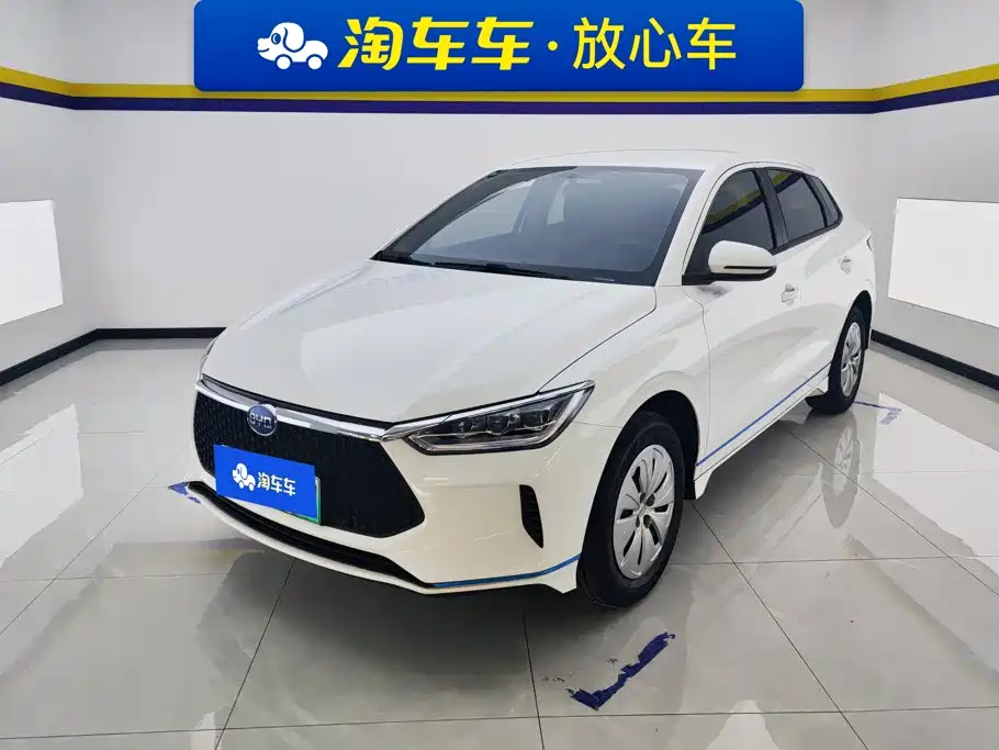BYD e2