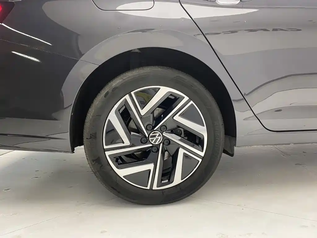 Volkswagen Sagitar — миниатюра 11