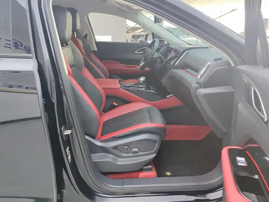 Hongqi Hongqi HS3 — миниатюра 8