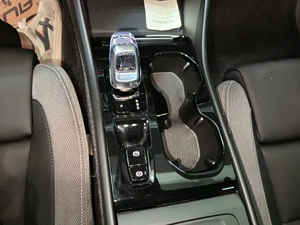 Volvo XC40 — миниатюра 14