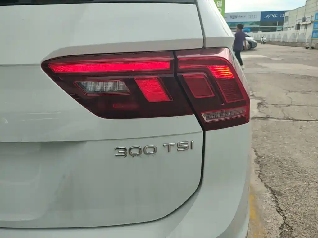 Volkswagen Tiguan L — миниатюра 8