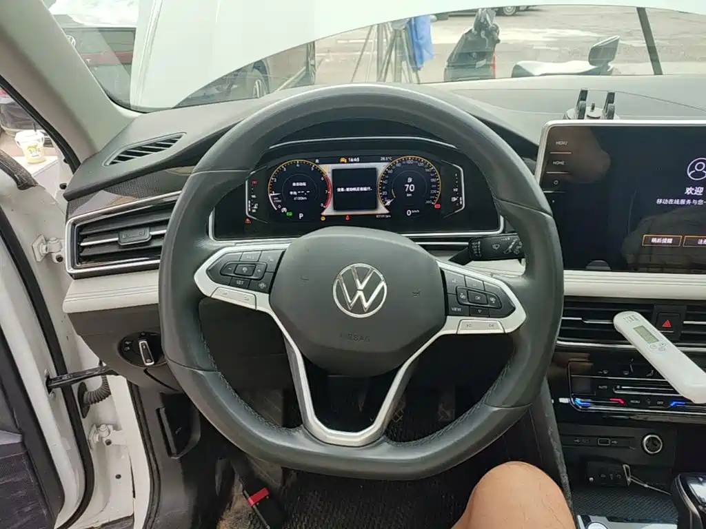 Volkswagen Tiguan L — миниатюра 11