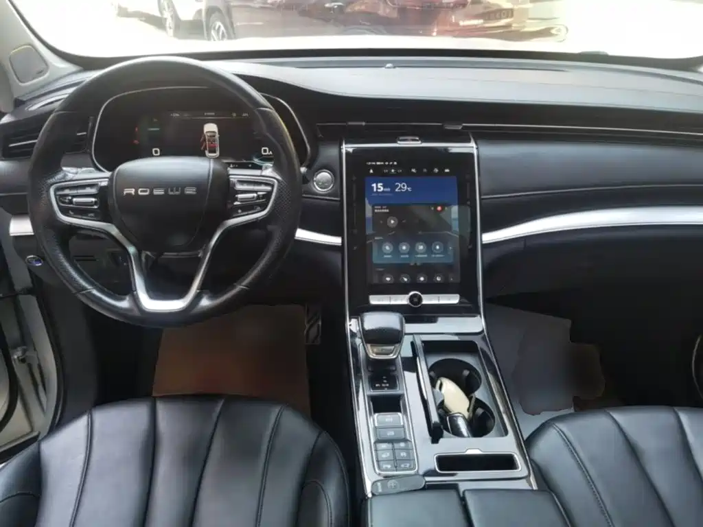 Roewe RX5 MAX — миниатюра 10