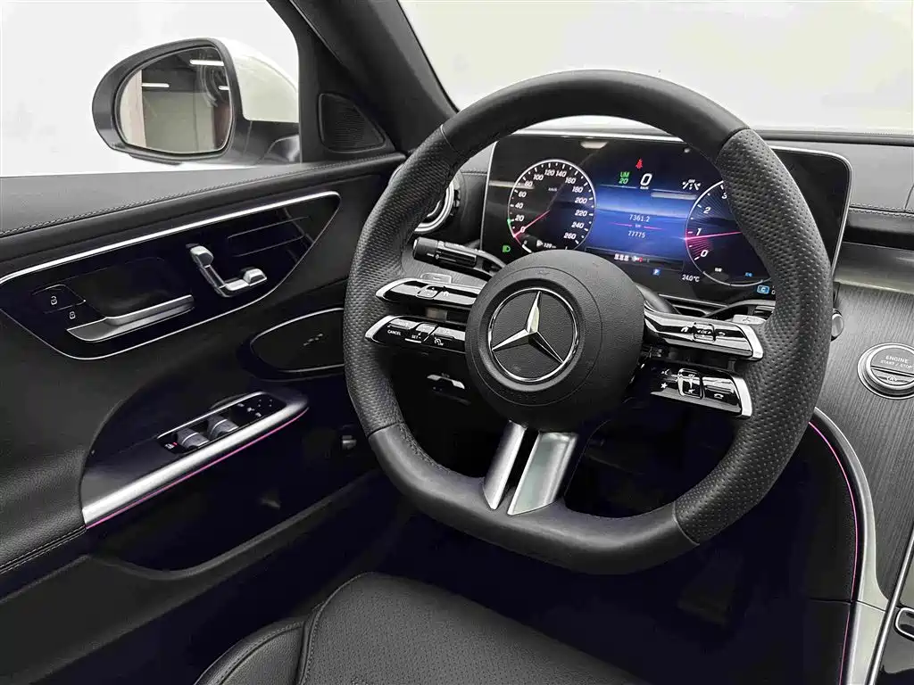 Mercedes-Benz C-Class — миниатюра 10