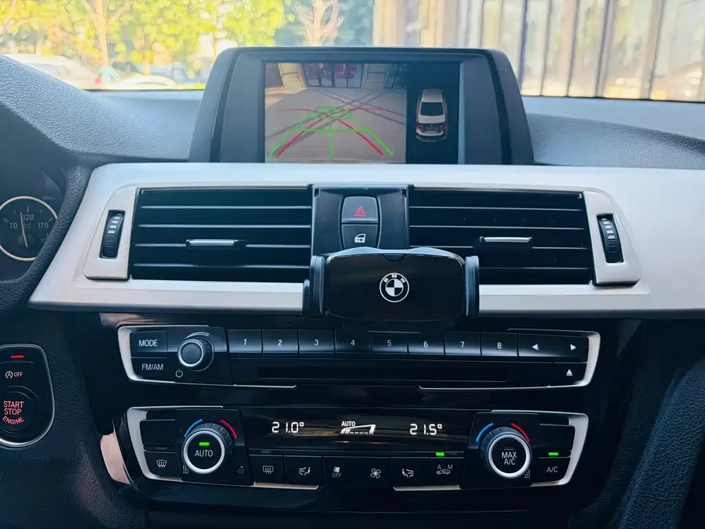 BMW 3 Series — миниатюра 12