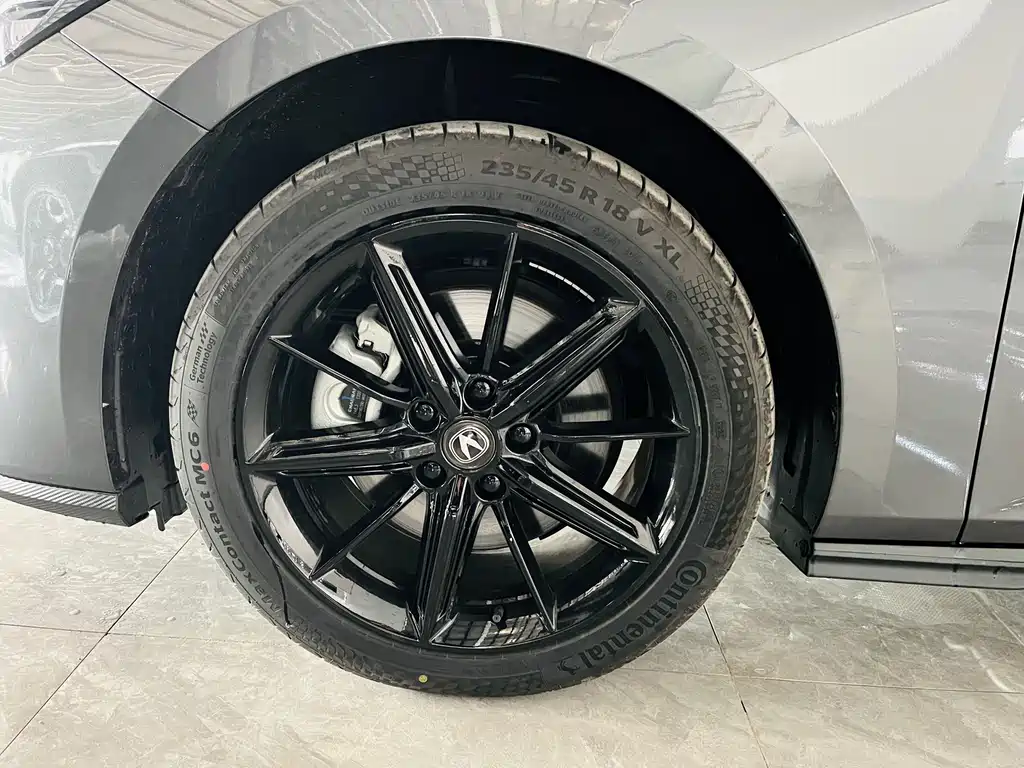 CHANGAN UNI V SMART IDD