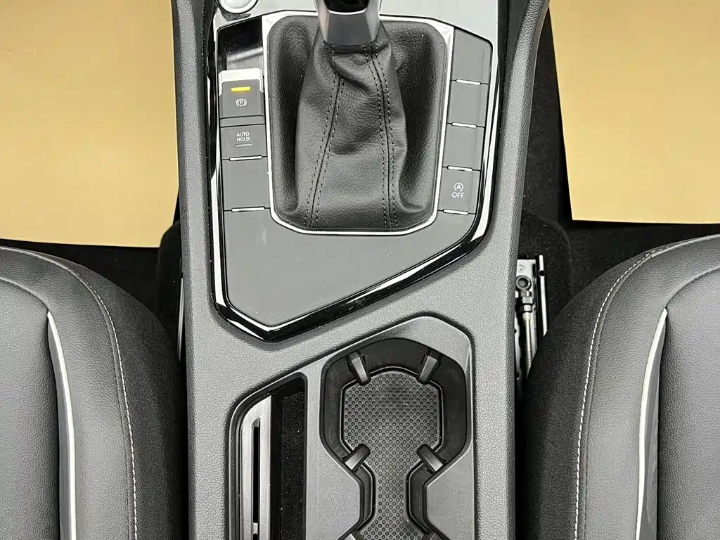 Volkswagen Tiguan L — миниатюра 21