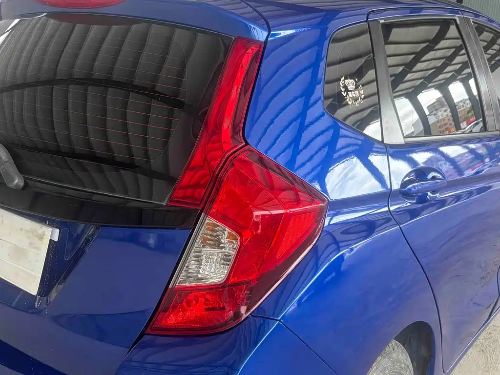 Honda Fit — миниатюра 15