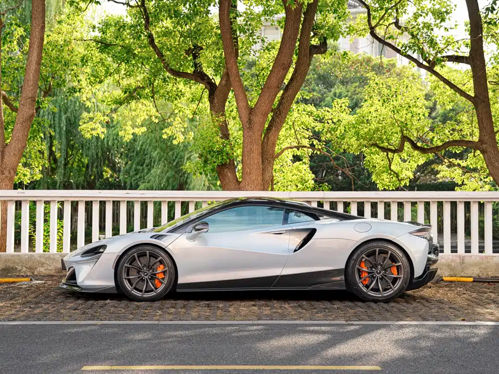 McLaren Artura — миниатюра 20